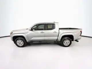 Toyota Tacoma 2024 4x2 SR5 4p Doble Cabina Doble 5.0 ft SB