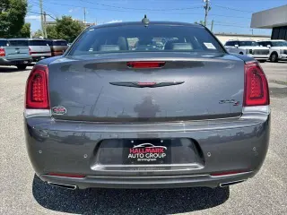 Chrysler 300 2022 S V6 4dr Sedán