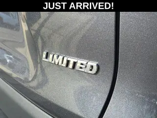 Toyota RAV4 2025 Limited 4p SUV