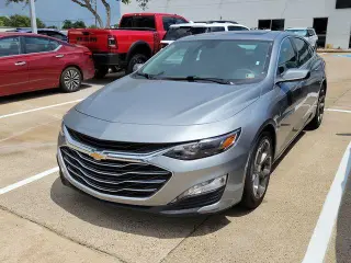 Chevrolet Malibu 2024 LT berlina de 4 puertas con 1LT