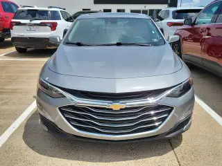 Chevrolet Malibu 2024 LT berlina de 4 puertas con 1LT
