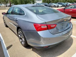Chevrolet Malibu 2024 LT berlina de 4 puertas con 1LT