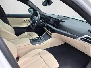 BMW Serie 3 2025 330i Sedán 4 puertas