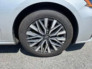 Nissan Altima 2025 2.5 SV 4dr Sedan