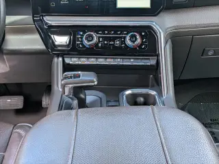 GMC Sierra 1500 2024 4x2 Denali 4p Cabina de tripulacion con 5.8 pies de caja