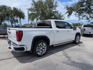 GMC Sierra 1500 2024 4x2 Denali 4p Cabina de tripulacion con 5.8 pies de caja