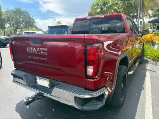 GMC Sierra 1500 2019 4x2 SLE 4p Puerta Cuadrada de Tripulación 5.8 ft. CB