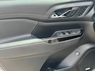 GMC Acadia 2023 4x4 AT4 4p SUV