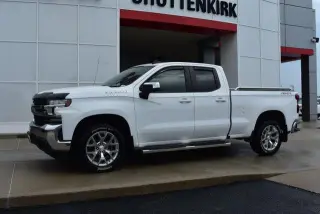 Chevrolet Silverado 1500 2021 4x4 LT 4dr Cabina Doble 6.6 ft. SB con 1LT