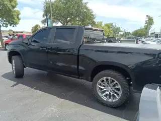 Chevrolet Silverado 1500 2024 4x2 RST 4p Cab de tripulación con 5.8 pies de BA