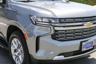 Chevrolet Suburban 2022 4x4 Premier SUV de 4 puertas