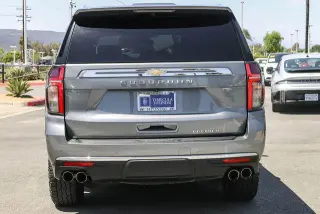 Chevrolet Suburban 2022 4x4 Premier SUV de 4 puertas