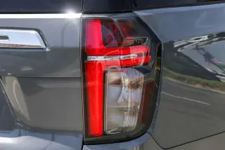 Chevrolet Suburban 2022 4x4 Premier SUV de 4 puertas
