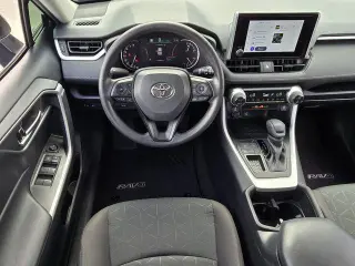 Toyota RAV4 2023 XLE 4dr SUV