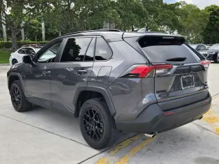 Toyota RAV4 2023 XLE 4dr SUV