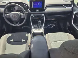 Toyota RAV4 2023 XLE 4dr SUV