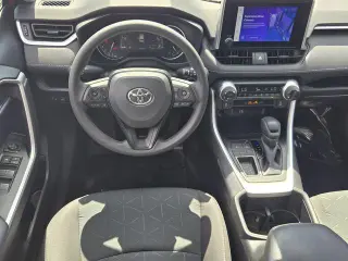 Toyota RAV4 2023 XLE 4dr SUV