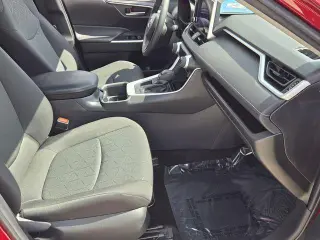 Toyota RAV4 2023 XLE 4dr SUV