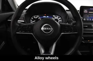 Nissan Altima 2025 2.5 SV 4dr Sedán