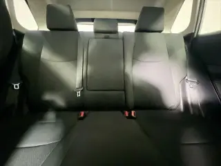Toyota RAV4 2021 LE 4p SUV