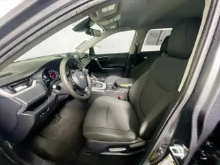 Toyota RAV4 2021 LE 4p SUV
