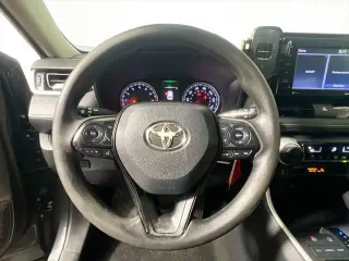 Toyota RAV4 2021 LE 4p SUV