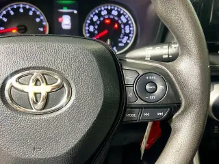 Toyota RAV4 2021 LE 4p SUV