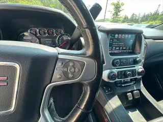 GMC Yukon XL 2018 4x2 SLT SUV de 4 puertas