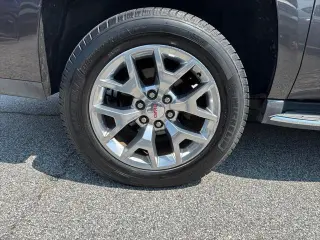 GMC Yukon XL 2018 4x2 SLT SUV de 4 puertas