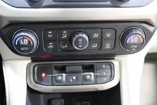 GMC Acadia 2023 4x4 Denali 4p SUV