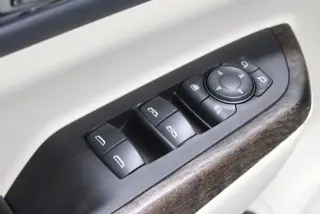 GMC Acadia 2023 4x4 Denali 4p SUV