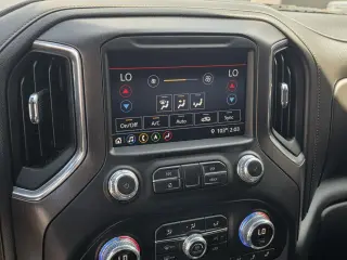 GMC Sierra 1500 2019 4x4 AT4 4dr Cabina de Tripulacion 5.8 ft. CB
