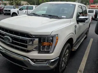 Ford F-150 2023 4x4 Lariat 4dr SuperCrew 5.5 ft. SB
