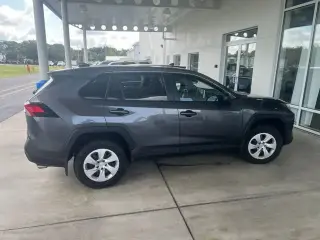 Toyota RAV4 2024 LE 4dr SUV