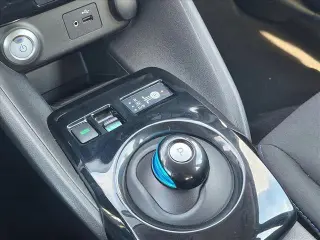Nissan LEAF 2018 SV 4dr Hatchback