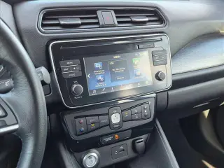 Nissan LEAF 2018 SV 4dr Hatchback