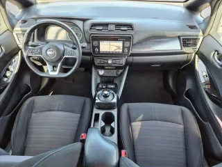 Nissan LEAF 2018 SV 4dr Hatchback