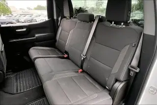 Chevrolet Silverado 1500 2025 4x4 Custom 4p. Cabina Tripla 5.8 ft. CB