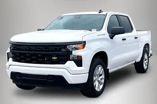 Chevrolet Silverado 1500 2025 4x4 Custom 4p. Cabina Tripla 5.8 ft. CB