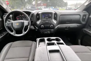 Chevrolet Silverado 1500 2025 4x4 Custom 4p. Cabina Tripla 5.8 ft. CB
