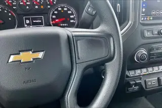 Chevrolet Silverado 1500 2025 4x4 Custom 4p. Cabina Tripla 5.8 ft. CB
