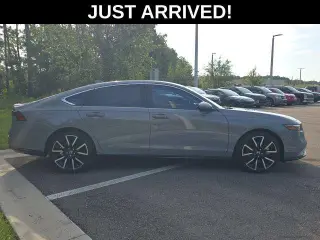 Honda Accord Hybrid 2024 Touring 4dr Sedán