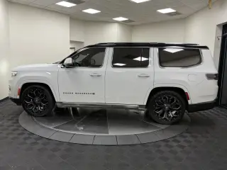 Jeep Grand Wagoneer 2022 4x4 Serie III 4p SUV