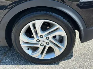 Chevrolet Bolt EV 2023 1LT 4p Hatchback