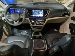Chrysler Pacifica Híbrido enchufable 2023 Touring L 4dr Mini-Van