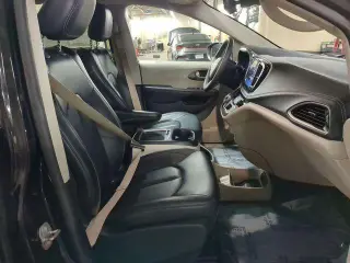 Chrysler Pacifica Híbrido enchufable 2023 Touring L 4dr Mini-Van