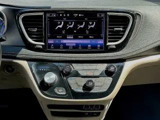 Chrysler Pacifica Hybrid 2022 Touring L 4dr Mini-Van