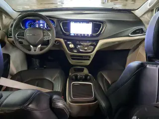 Chrysler Pacifica 2023 Touring L 4puertas Minivan