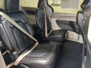 Chrysler Pacifica 2023 Touring L 4puertas Minivan