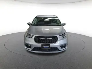 Chrysler Pacifica 2023 Touring L 4puertas Minivan
